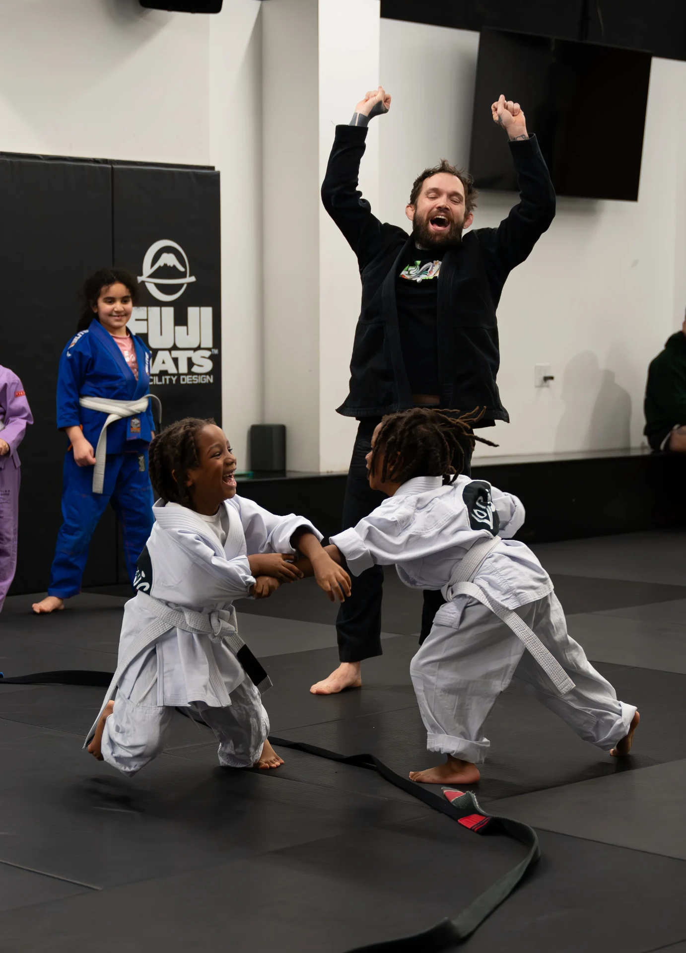 Kids jiu jitsu training at Logic Philadelphia